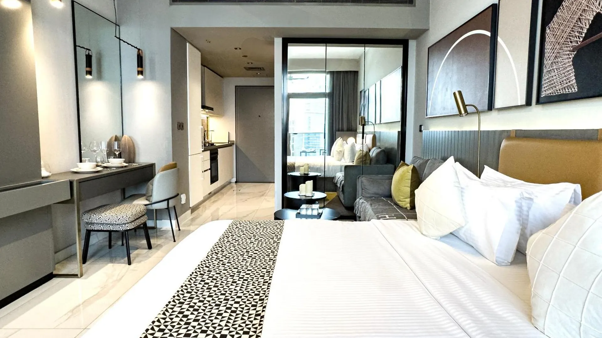 Select Stay-Cozy Studio In Mag 318 With Canal View Dubai Apartment